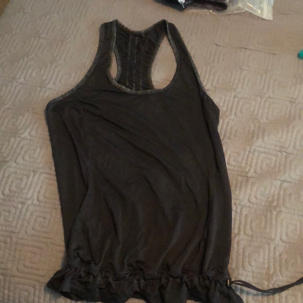 Lululemon tank